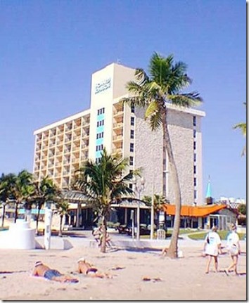 Fort Lauderdale&rsquo;s old Howard Johnsons demolished this week to make way for new Luxury condo&rsquo;s
