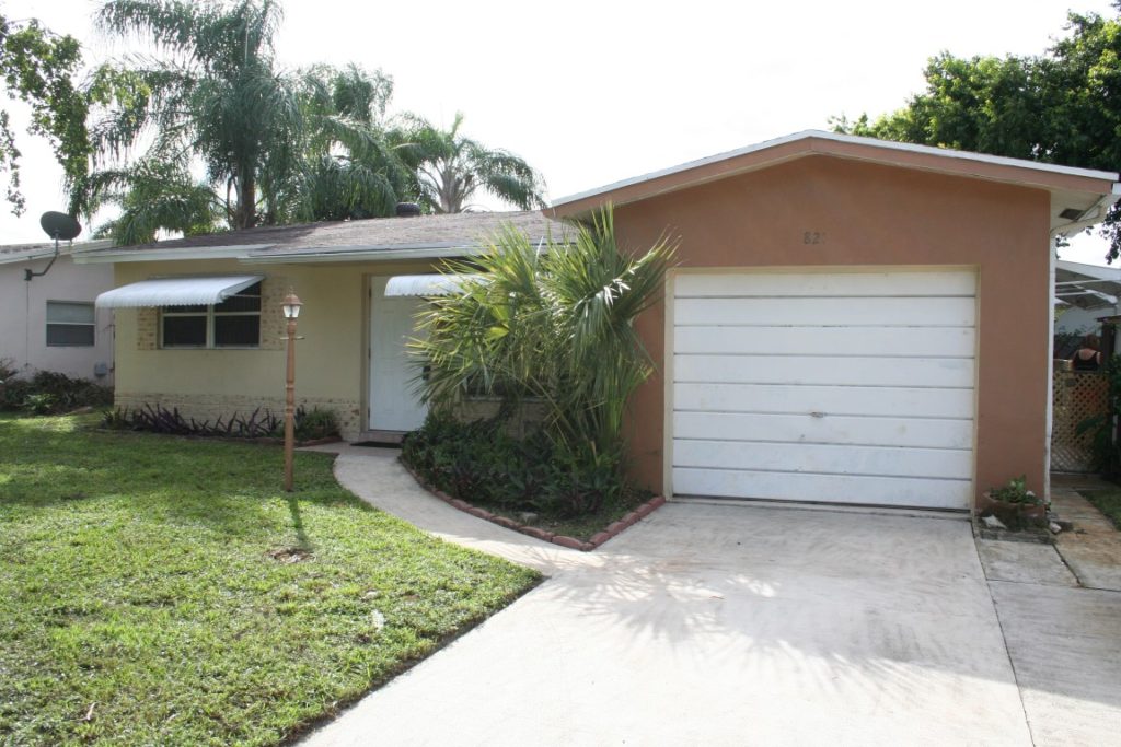 821 SW 64th Terrace