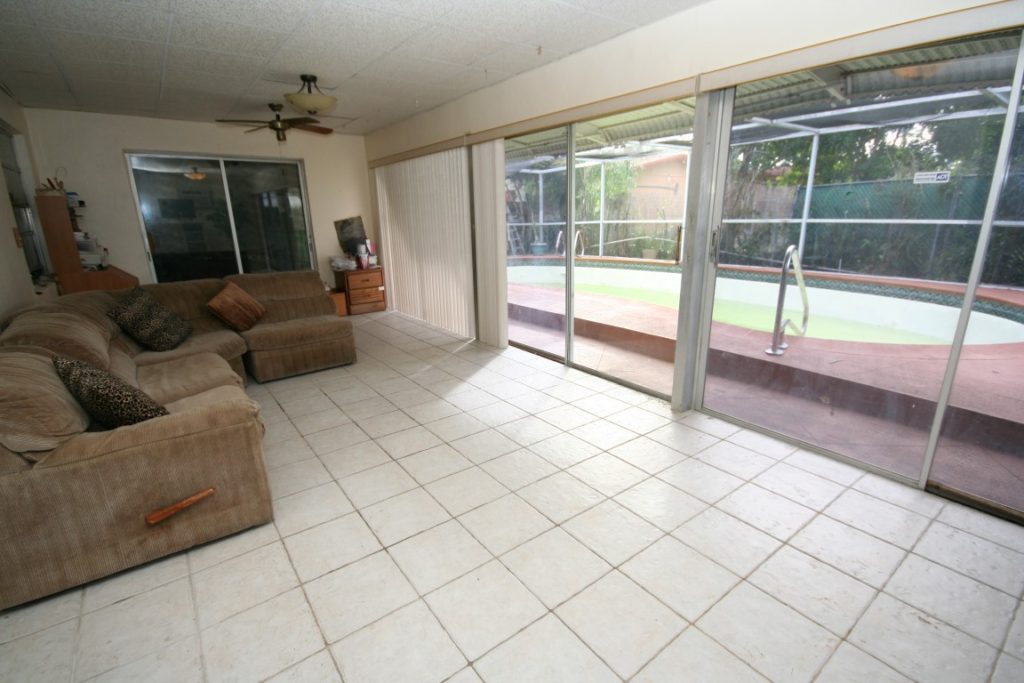 821 SW 64th Terrace