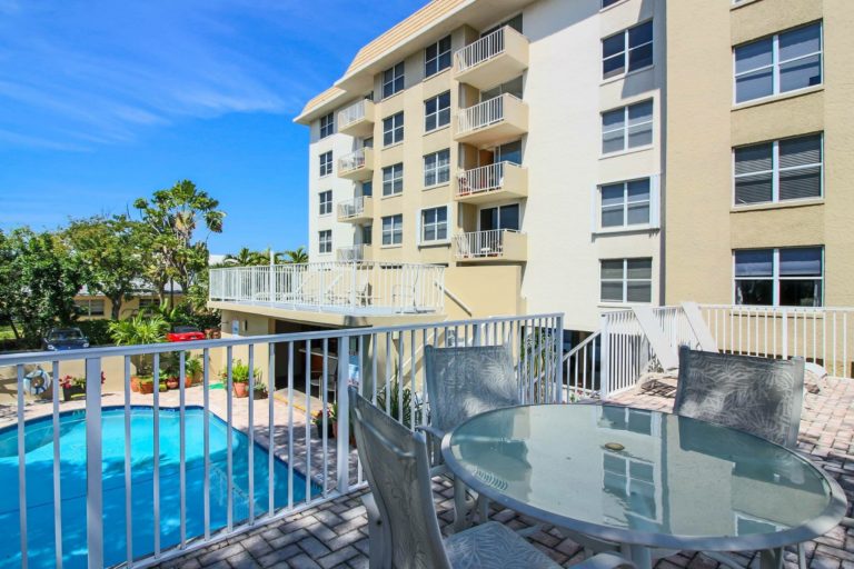 Condo pool