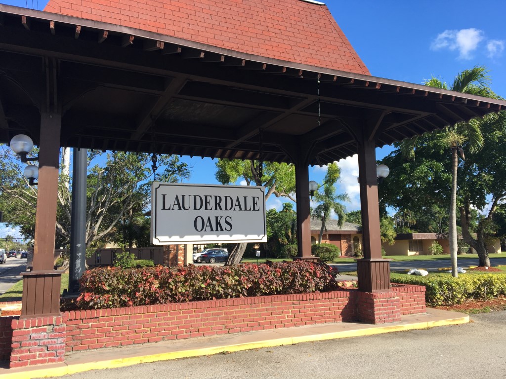 Snowbird Condos in South Florida – Lauderdale Oaks in Lauderdale Lakes